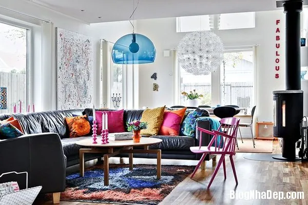Những cách nhấn nhá sắc màu cho phòng khách thêm hoàn hảo