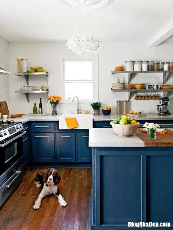 Những mẫu tủ bếp sắc màu làm bừng sáng căn bếp