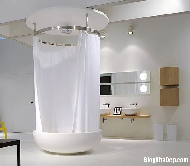 Phòng tắm độc đáo với mẫu vòi hoa sen hiện đại